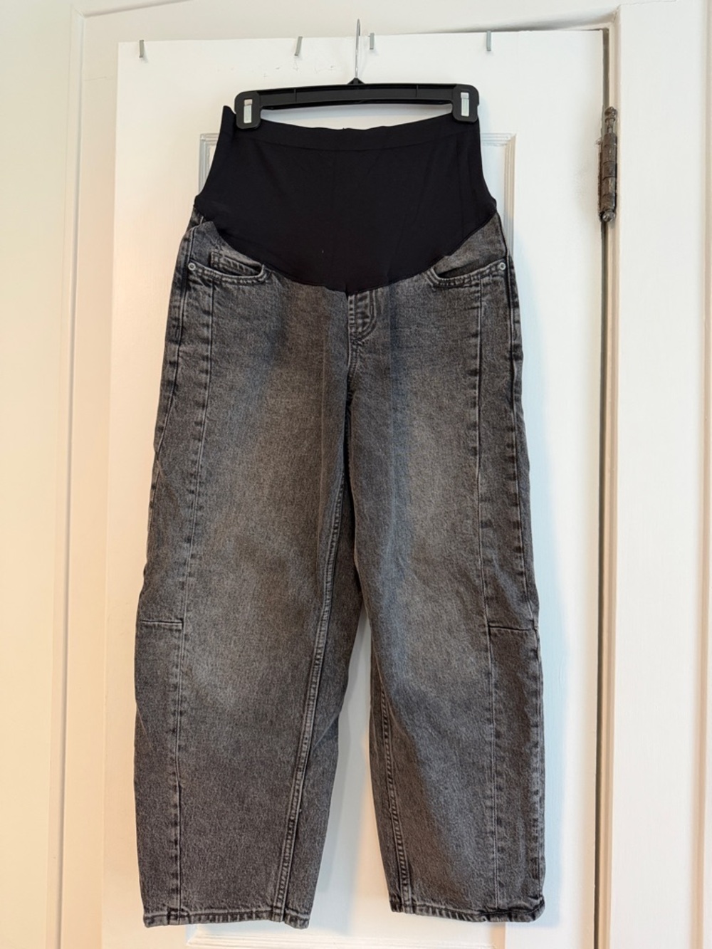 Old navy Maternity Full Panel Barrel Ankle Jeans size 6
